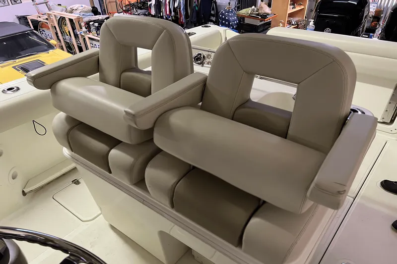 Slide: The Image of Boston Whaler 280 OUTRAGE 2017 - 33