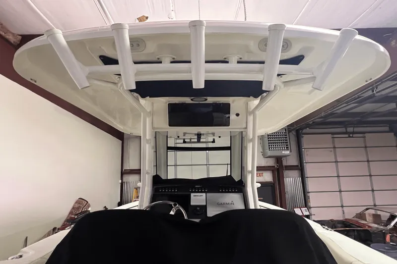 Slide: The Image of Boston Whaler 280 OUTRAGE 2017 - 34