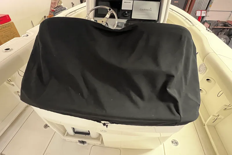 Slide: The Image of Boston Whaler 280 OUTRAGE 2017 - 35