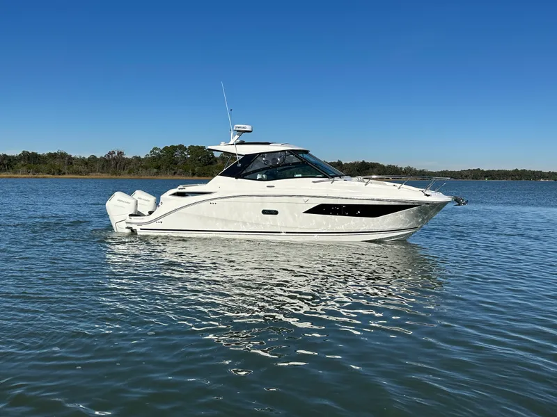 The Image of Sea Ray Sundancer 320 Outboard 2026 - 0
