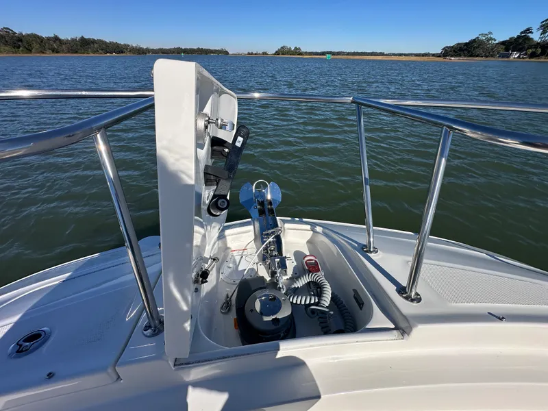 Slide: The Image of Sea Ray Sundancer 320 Outboard 2026 - 11