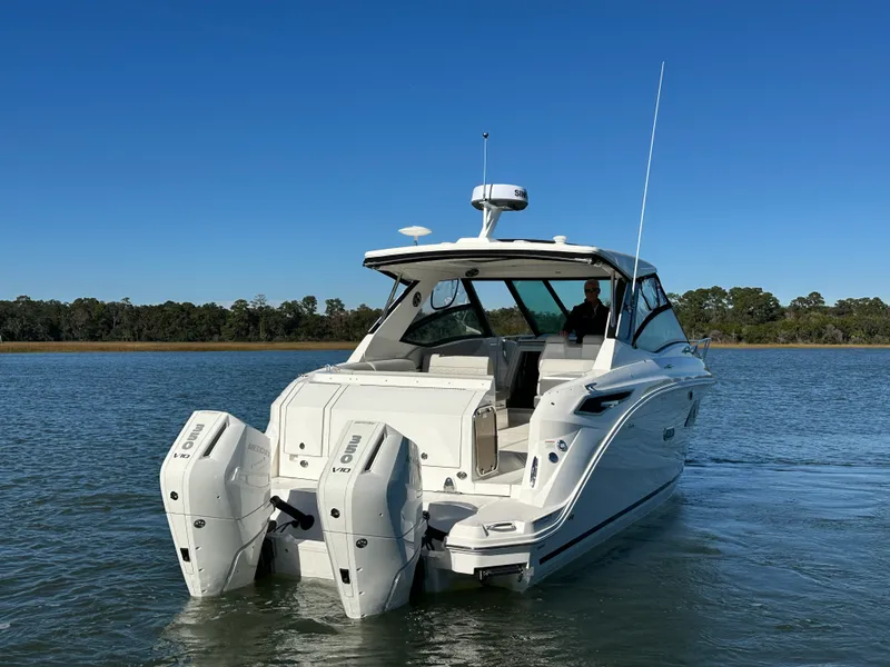 Slide: The Image of Sea Ray Sundancer 320 Outboard 2026 - 2