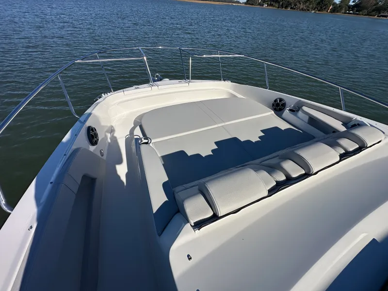 Slide: The Image of Sea Ray Sundancer 320 Outboard 2026 - 8
