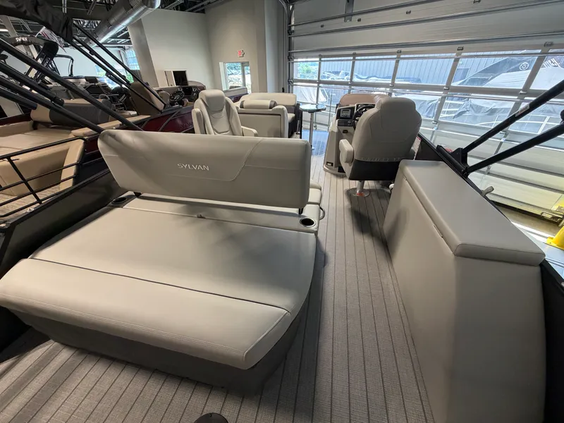 Slide: The Image of Sylvan MIRAGE 8520 CLZ DH 2027 - 18