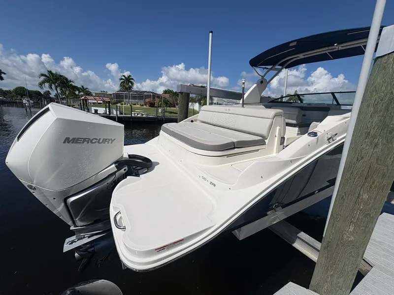 Slide: The Image of Sea Ray SDX 270 OUTBOARD 2020 - 7