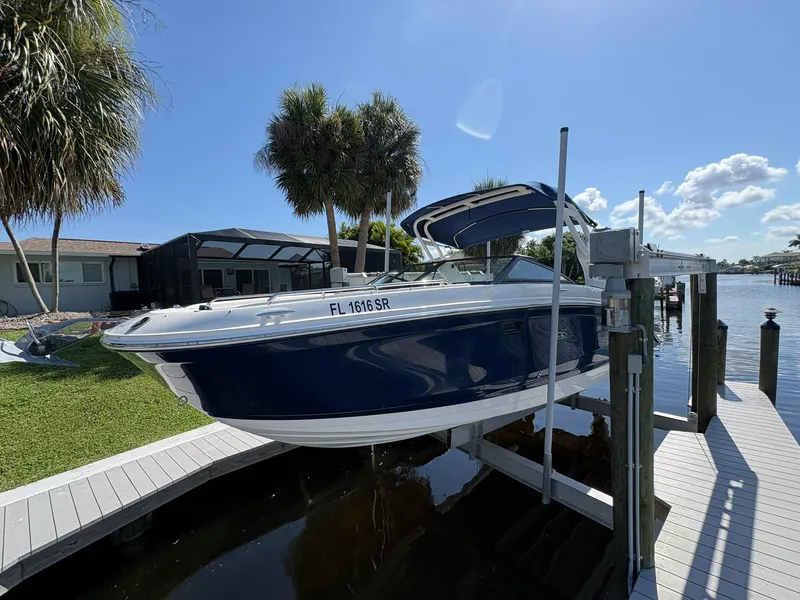 The Image of Sea Ray SDX 270 OUTBOARD 2020 - 2