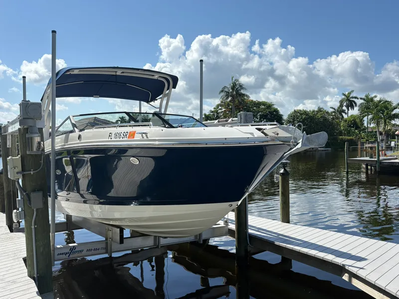Slide: The Image of Sea Ray SDX 270 OUTBOARD 2020 - 8