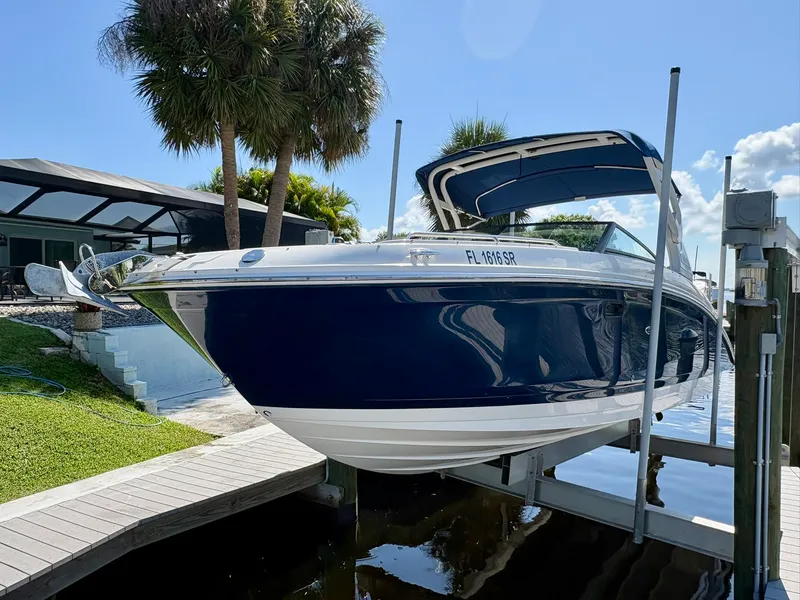 Slide: The Image of Sea Ray SDX 270 OUTBOARD 2020 - 3