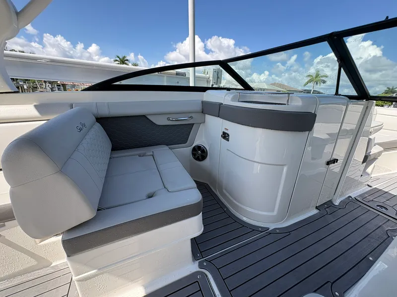 Slide: The Image of Sea Ray SDX 270 OUTBOARD 2020 - 30