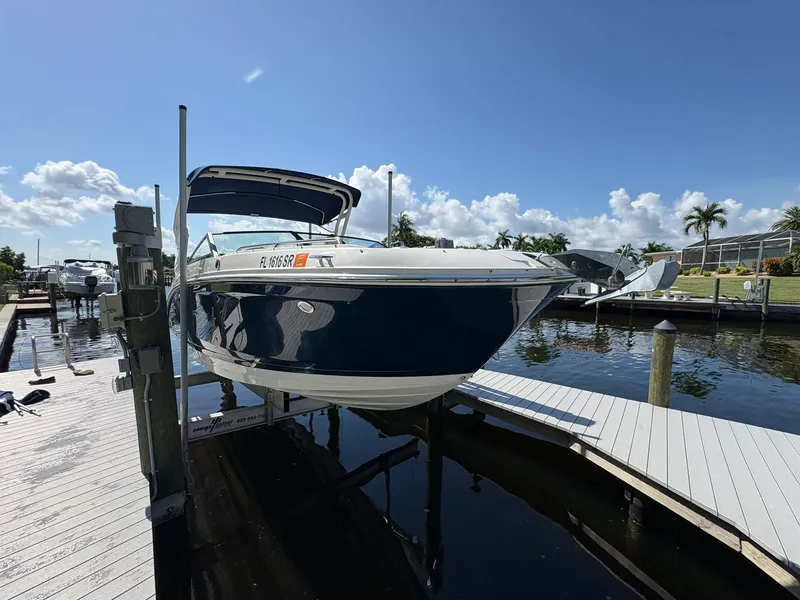 Slide: The Image of Sea Ray SDX 270 OUTBOARD 2020 - 13