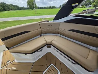 Slide: The Image of Sea Ray 260SLX 2027 - 26