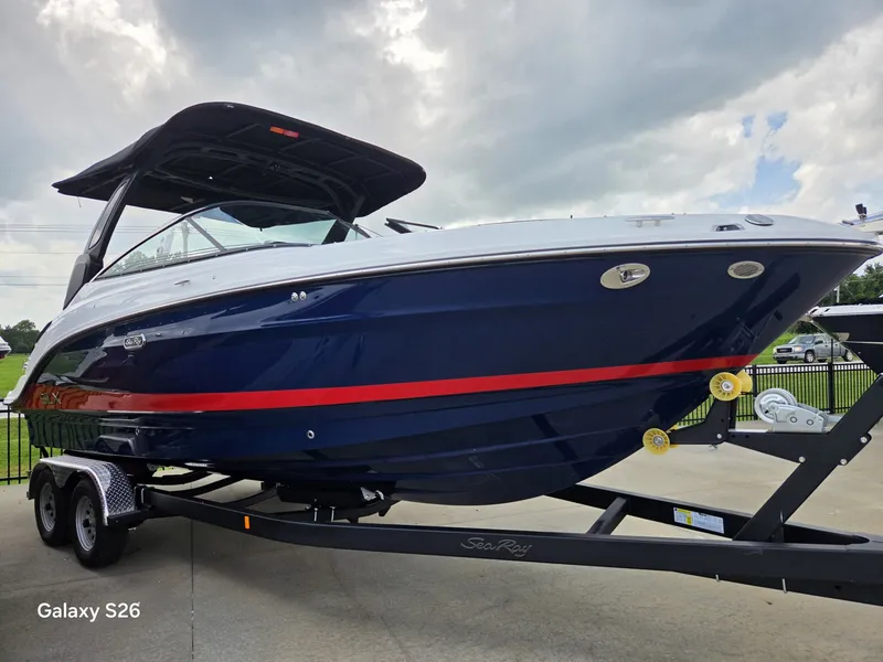 The Image of Sea Ray 260SLX 2027 - 0