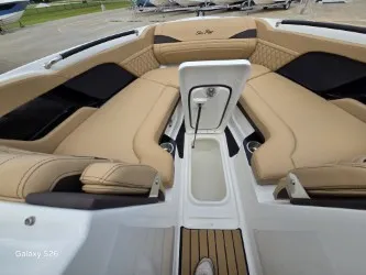 Slide: The Image of Sea Ray 260SLX 2027 - 21