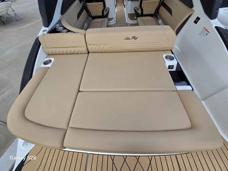 Slide: The Image of Sea Ray 260SLX 2027 - 5