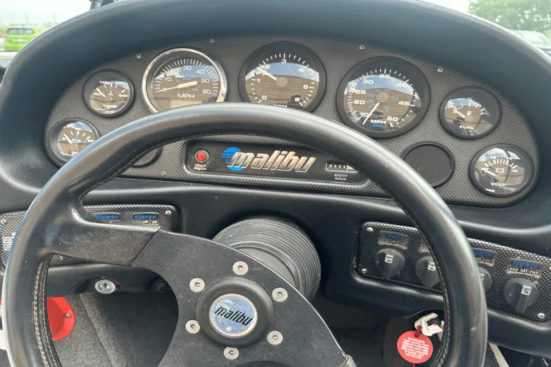 Slide: The Image of Malibu SPORTSTER 1998 - 10