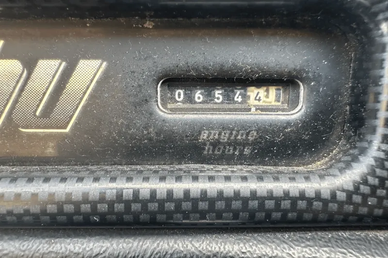 Slide: The Image of Malibu SPORTSTER 1998 - 11