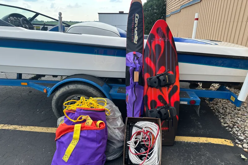 Slide: The Image of Malibu SPORTSTER 1998 - 14