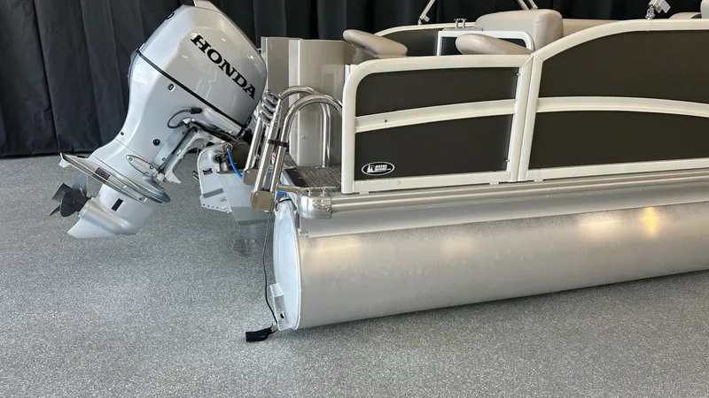 Slide: The Image of Premier 220 GEMINI 2021 - 12