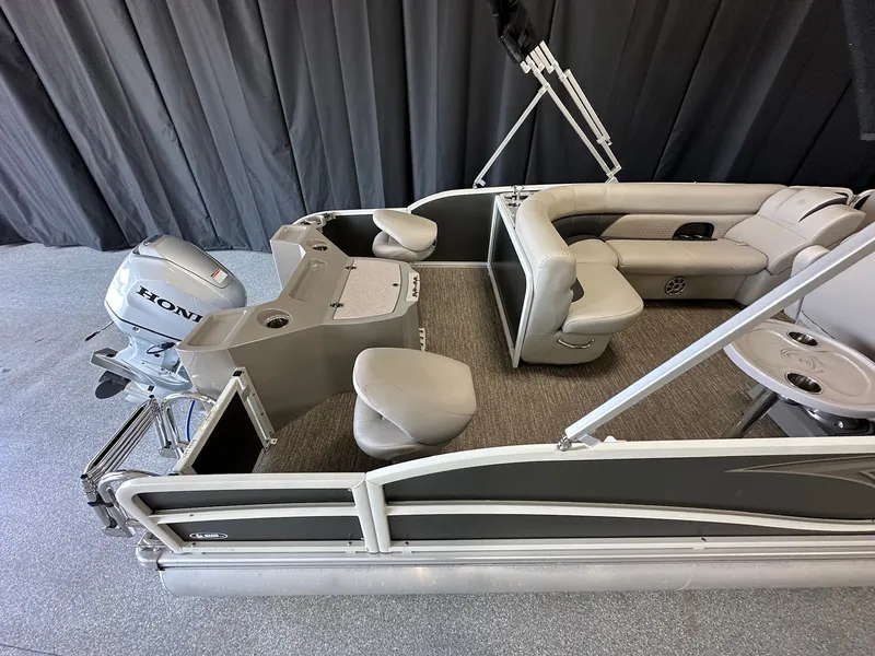 Slide: The Image of Premier 220 GEMINI 2021 - 2