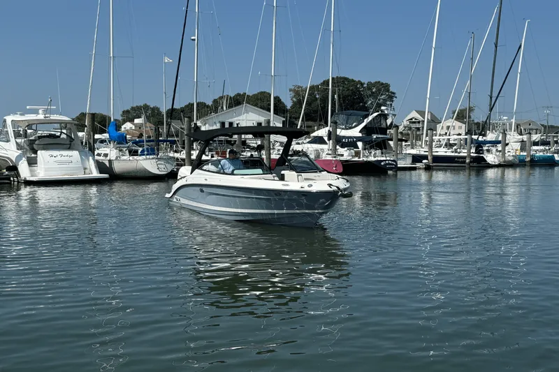 Slide: The Image of Sea Ray SLX 280 Outboard 2026 - 2