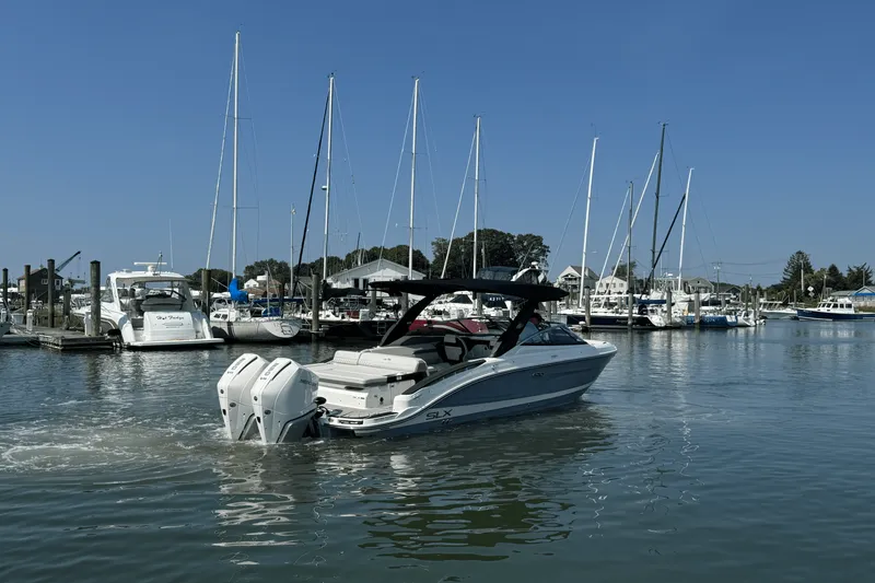 Slide: The Image of Sea Ray SLX 280 Outboard 2026 - 4