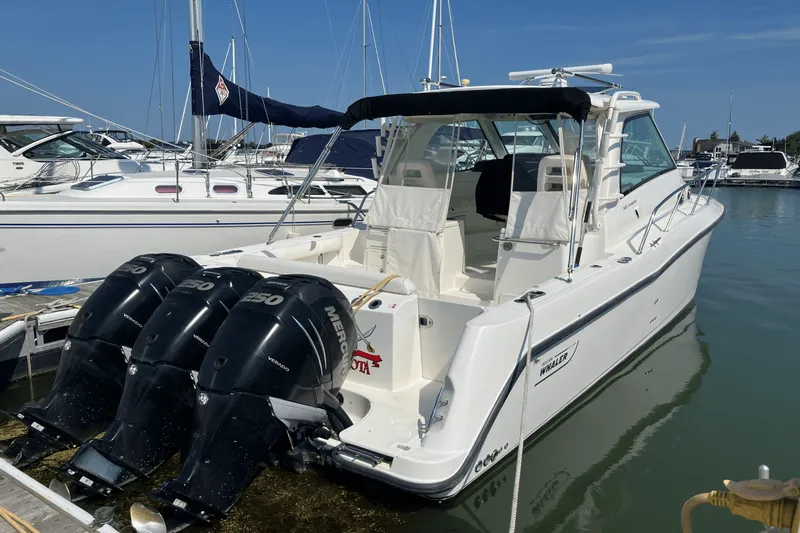 Slide: The Image of Boston Whaler 345 CONQUEST 2013 - 4