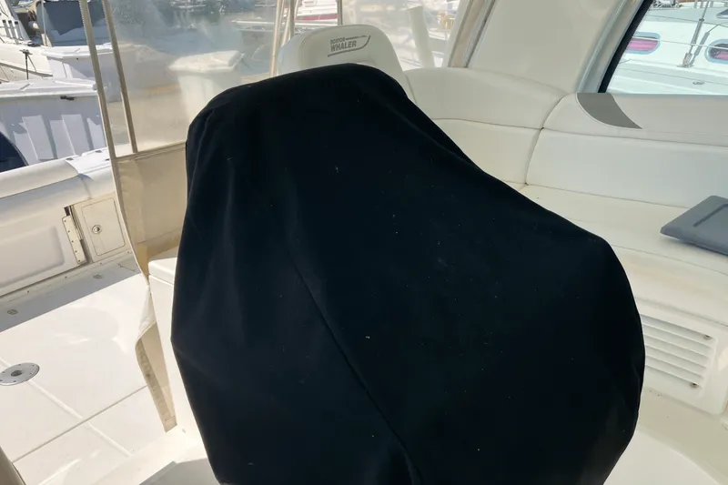 Slide: The Image of Boston Whaler 345 CONQUEST 2013 - 18