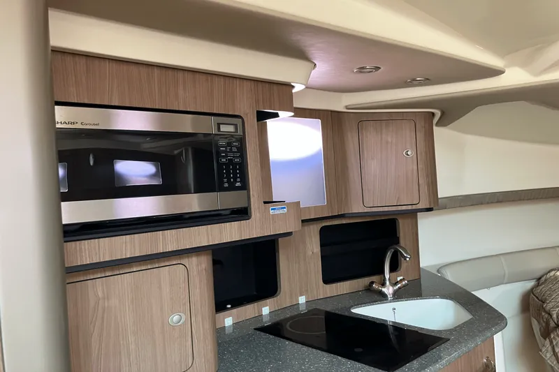 Slide: The Image of Boston Whaler 345 CONQUEST 2013 - 20