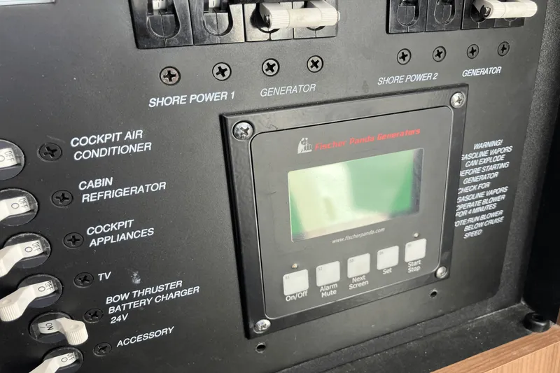 Slide: The Image of Boston Whaler 345 CONQUEST 2013 - 29