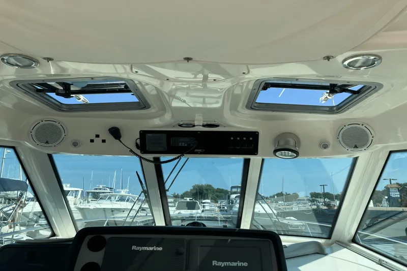 Slide: The Image of Boston Whaler 345 CONQUEST 2013 - 11