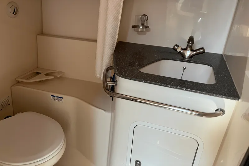 Slide: The Image of Boston Whaler 345 CONQUEST 2013 - 32