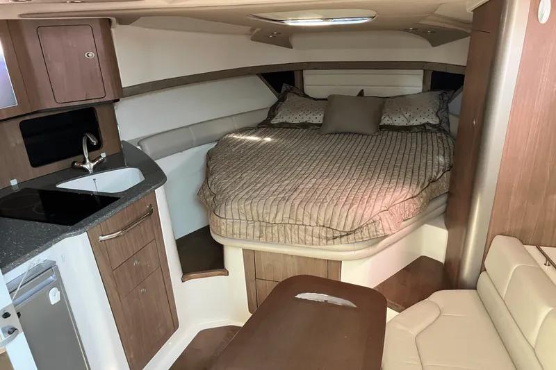 Slide: The Image of Boston Whaler 345 CONQUEST 2013 - 19