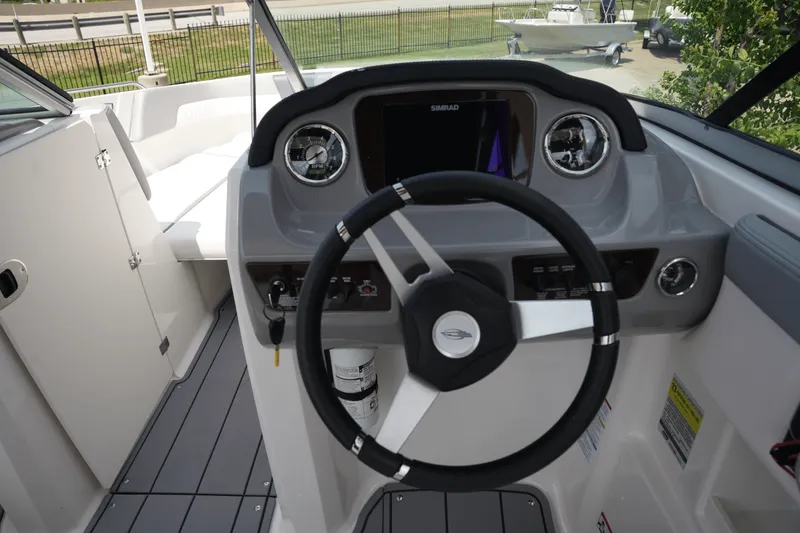 Slide: The Image of Chaparral 230 SSI 2021 - 20