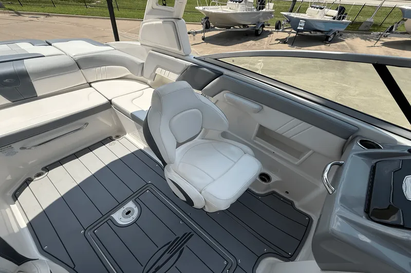 Slide: The Image of Chaparral 230 SSI 2021 - 22