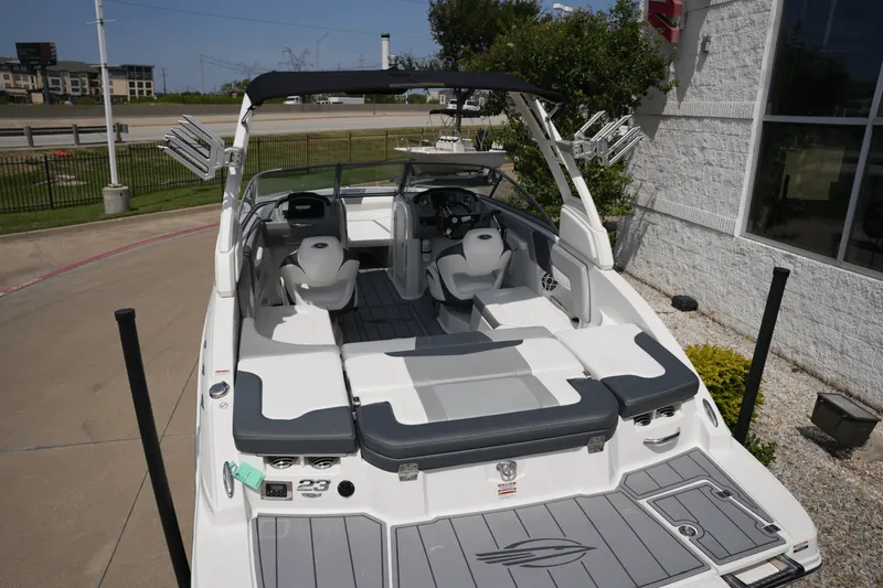 Slide: The Image of Chaparral 230 SSI 2021 - 6