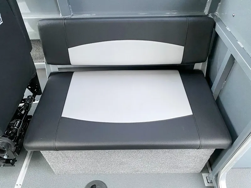 Slide: The Image of North River 24' Seahawk 2026 - 16