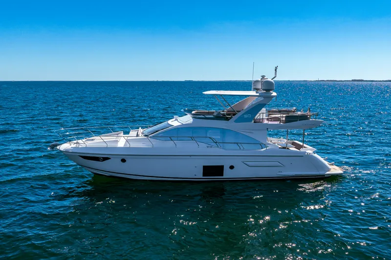 Slide: The Image of Azimut 50 FLYBRIDGE 2017 - 17
