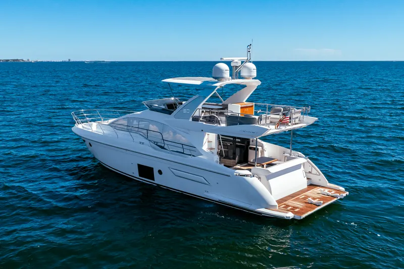 Slide: The Image of Azimut 50 FLYBRIDGE 2017 - 18