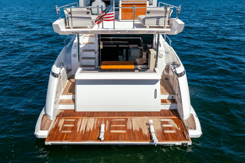 Slide: The Image of Azimut 50 FLYBRIDGE 2017 - 22