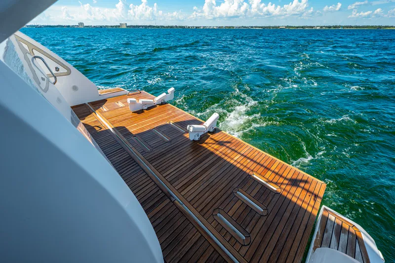 Slide: The Image of Azimut 50 FLYBRIDGE 2017 - 29