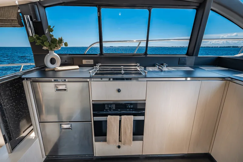 Slide: The Image of Azimut 50 FLYBRIDGE 2017 - 48