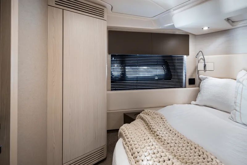 Slide: The Image of Azimut 50 FLYBRIDGE 2017 - 55