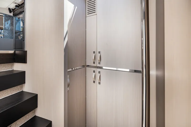 Slide: The Image of Azimut 50 FLYBRIDGE 2017 - 61