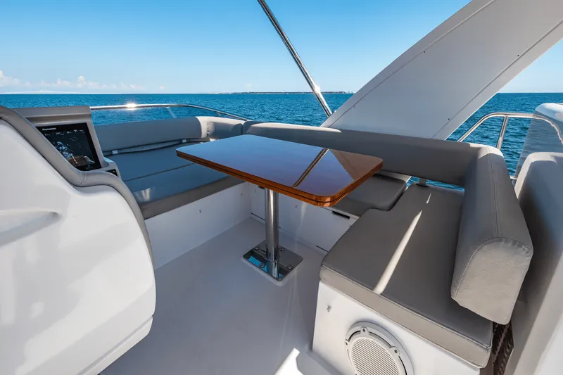 Slide: The Image of Azimut 50 FLYBRIDGE 2017 - 82