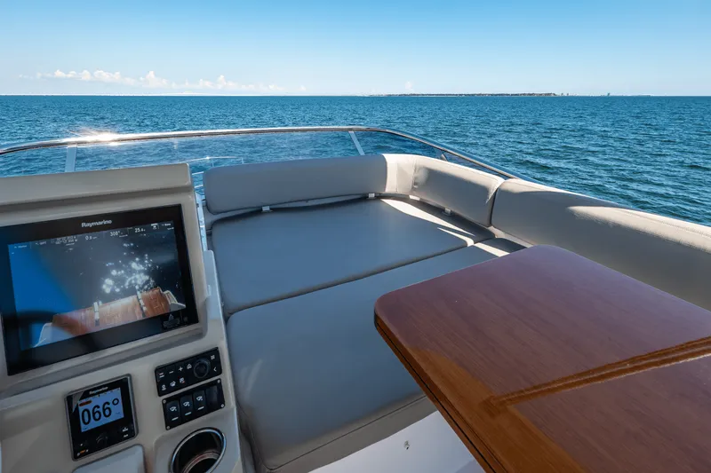 Slide: The Image of Azimut 50 FLYBRIDGE 2017 - 83