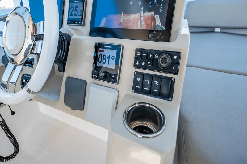 Slide: The Image of Azimut 50 FLYBRIDGE 2017 - 89