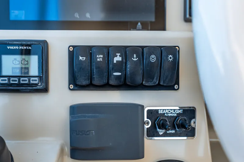 Slide: The Image of Azimut 50 FLYBRIDGE 2017 - 96