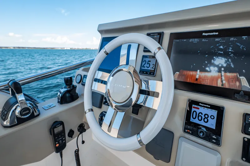 Slide: The Image of Azimut 50 FLYBRIDGE 2017 - 97