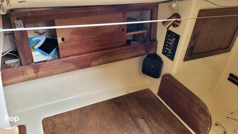 Slide: The Image of 1981 J Boats J-24 for sale in Ketchikan, AK - 17