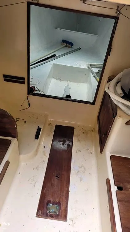 Slide: The Image of 1981 J Boats J-24 for sale in Ketchikan, AK - 18